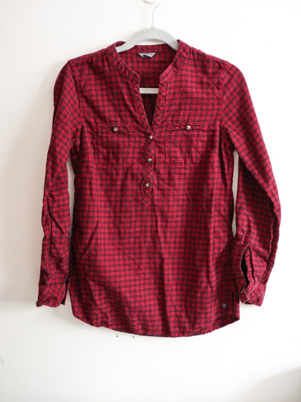 Eddie Bauer Red Plaid Flannel Button Henley Roll Tab Sleeve Shirt Top Size S